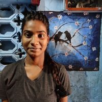 लूसी शर्मा Picture