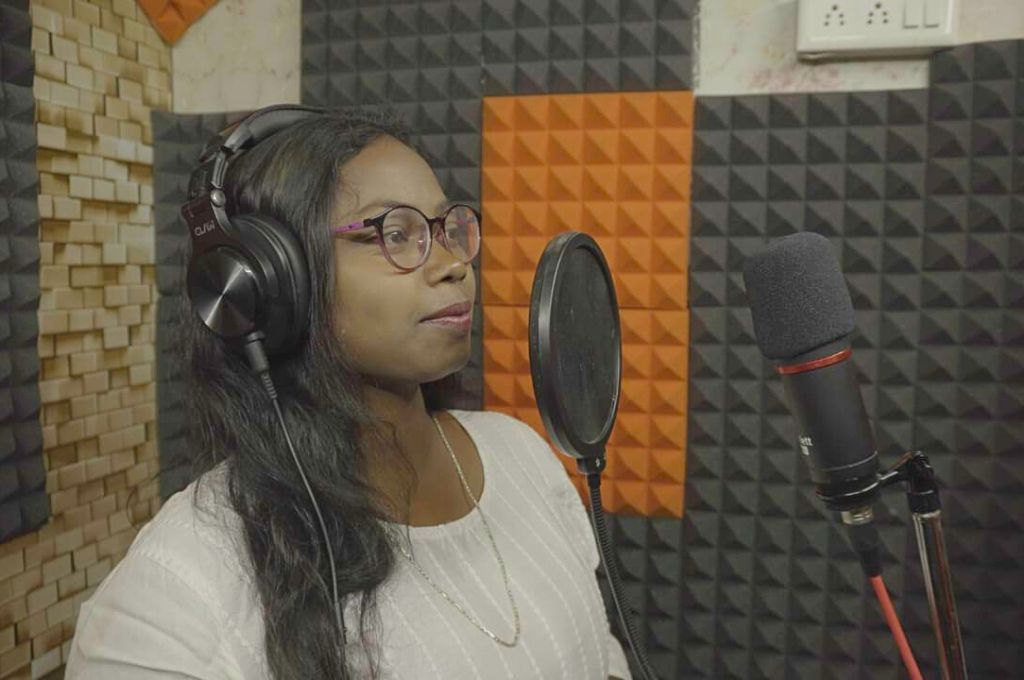 शिखा मंडी-मीडिया आदिवासी