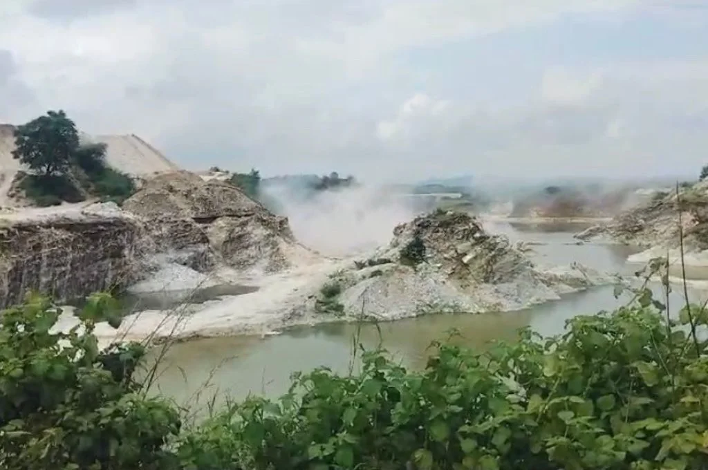 छोटाउदेपुर, गुजरात में खनन की एक जगह