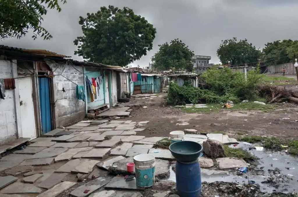 एक बस्ती_ अहमदाबाद बॉयलर फैक्ट्री