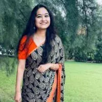 आयुषी शर्मा Picture