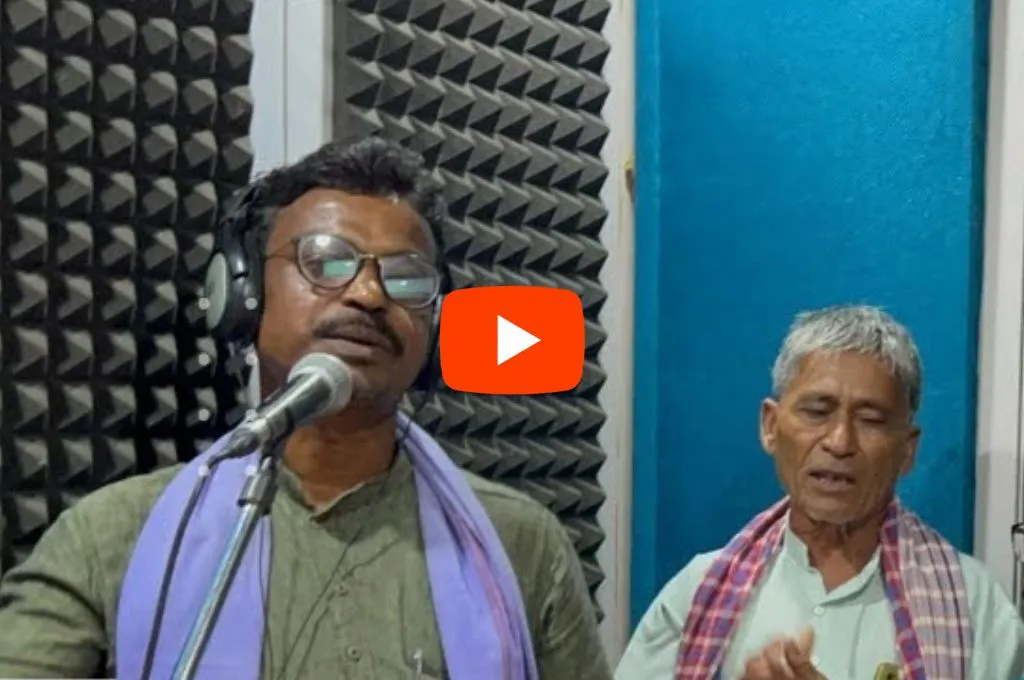 स्टूडियो में गाना रेकॉर्ड करते दो व्यक्ति_शोषण